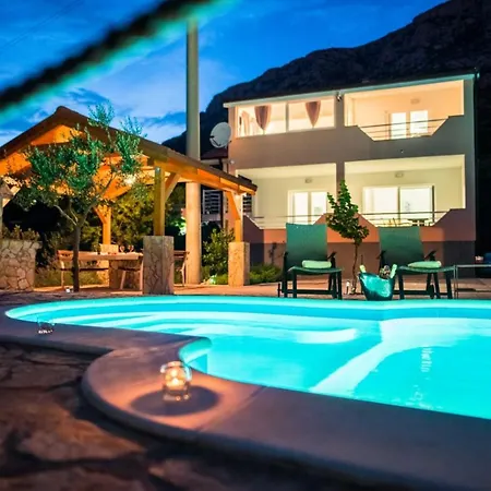 Apartamento Naranca Hill House - Meerblick Unterm Berg Kaštela