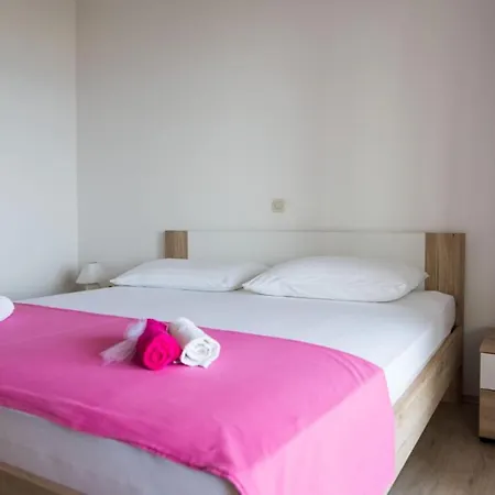Naranca Hill House - Meerblick Unterm Berg Apartment *